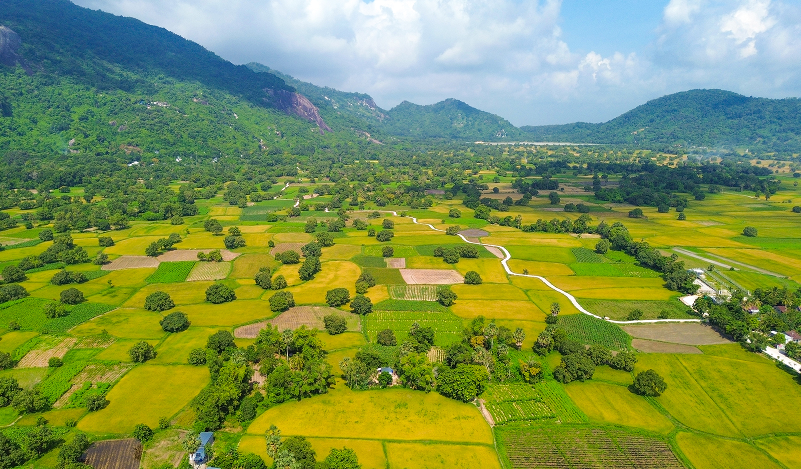 Du lịch An Giang “về đích” sớm