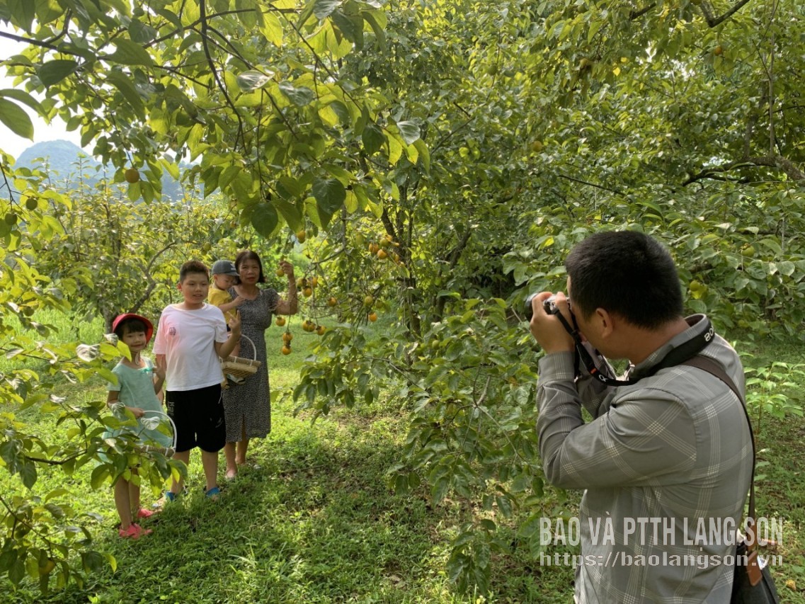 Lạng Sơn: Những ''đại sứ du lịch'' ở bản