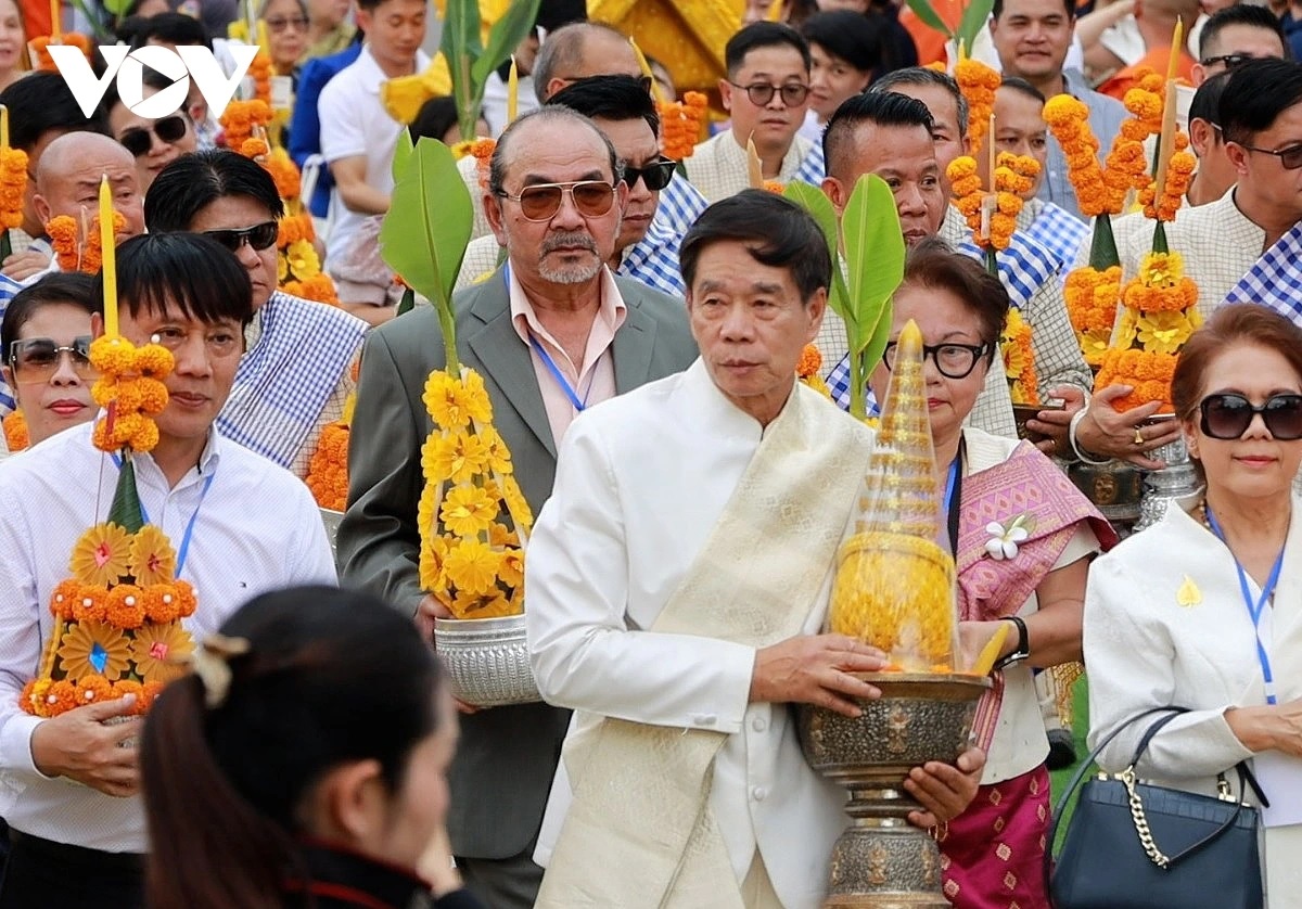 Độc đáo lễ rước Phasatphueng trong lễ hội Thatluang tại thủ đô Vientiane, Lào