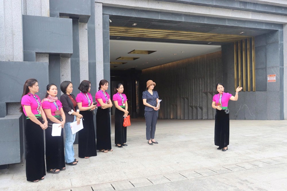 Điện Biên: Nâng cao chất lượng đội ngũ hướng dẫn viên du lịch tại di tích Chiến trường Điện Biên Phủ