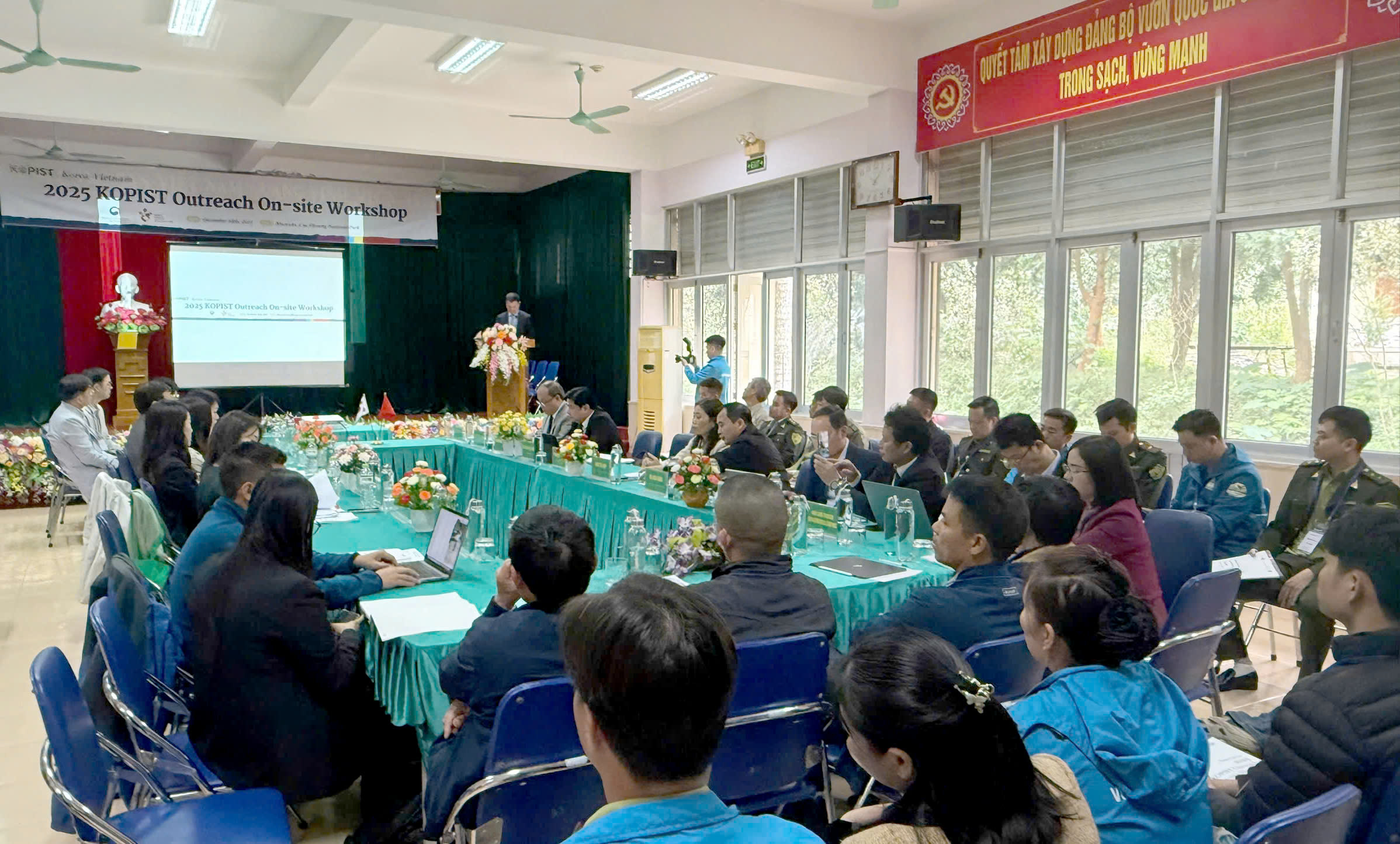 Cúc Phương: Khai mở tiềm năng du lịch sinh thái gắn với văn hóa Mường