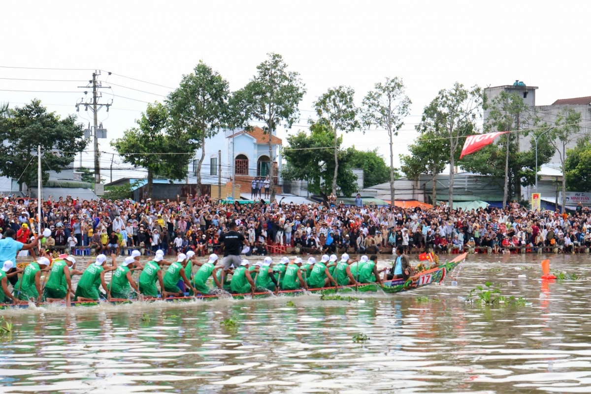 Các lễ hội truyền thống góp phần thu hút đông đảo du khách đến Cần Thơ