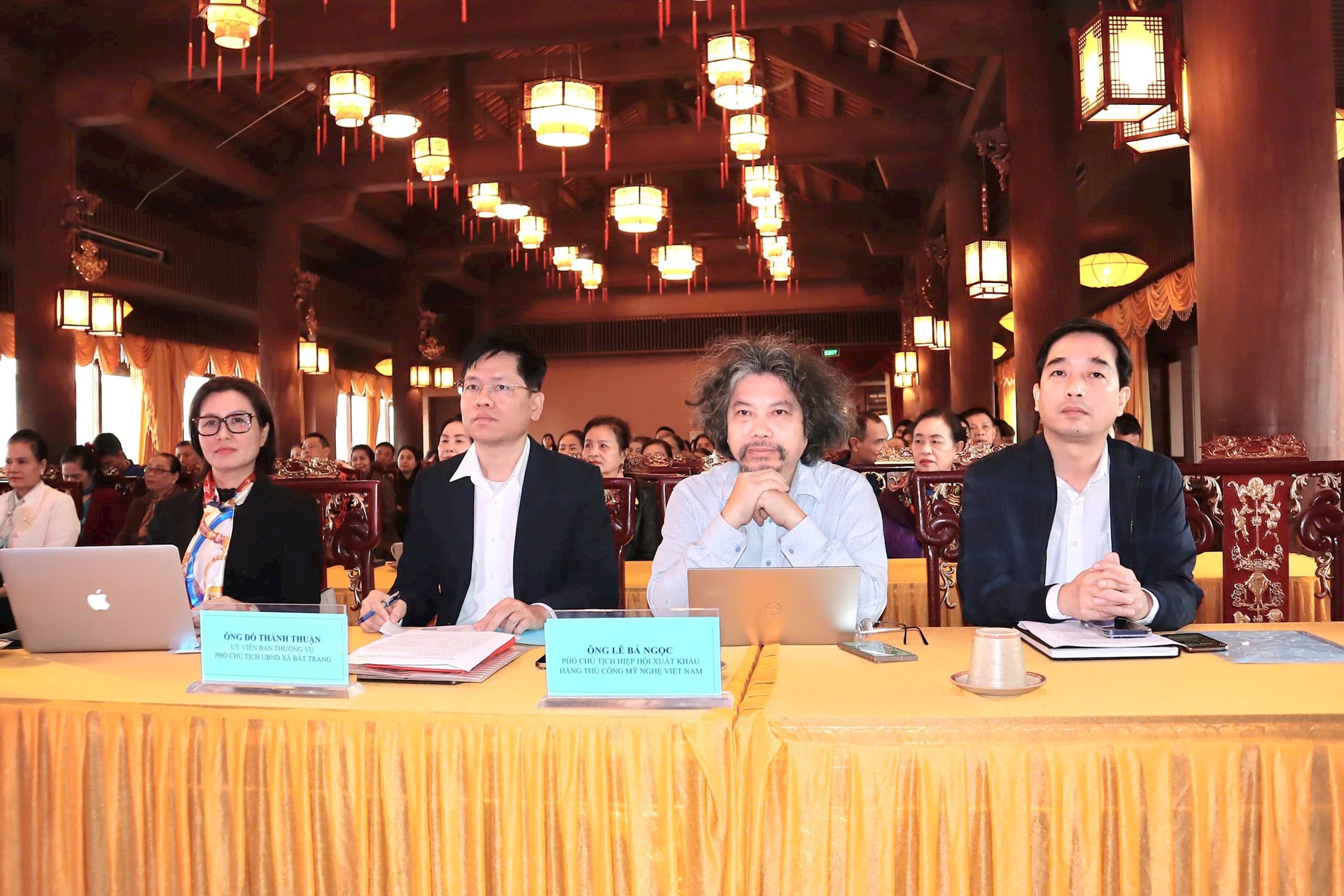 Bảo tồn, phát triển làng nghề Hà Nội gắn với du lịch và chuyển đổi số