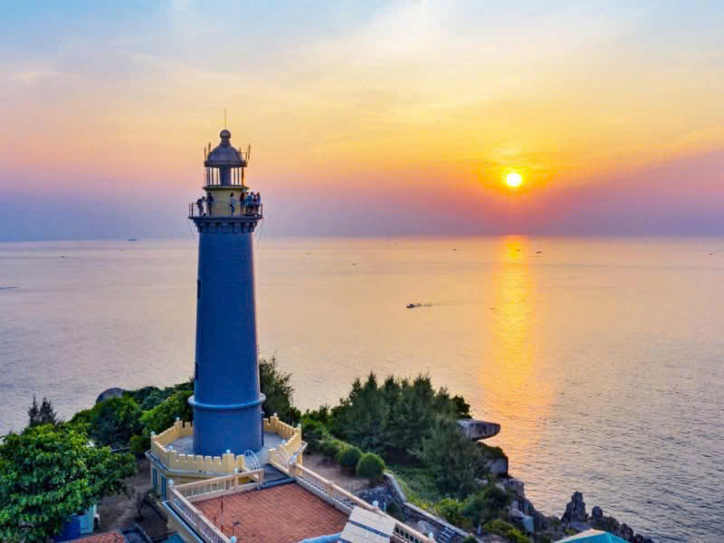 Đắk Lắk tổ chức Lễ Chào cờ đầu năm 2026 và đón du khách đầu tiên tại Mũi Điện