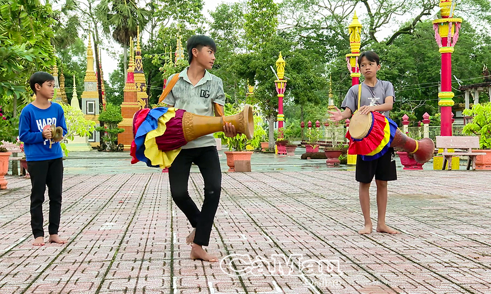Cà Mau: Phát triển đội, nhóm nghệ thuật Khmer gắn với phát triển du lịch