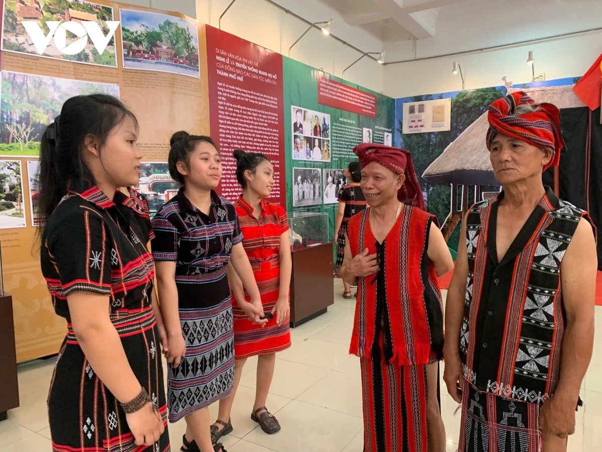 Khai mạc triển lãm ''Không gian di sản văn hóa Chủ tịch Hồ Chí Minh ở Huế''