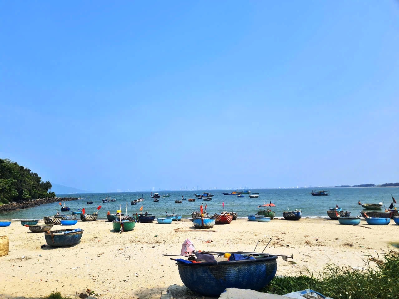 Rong ruổi xứ Quảng một ngày với hè