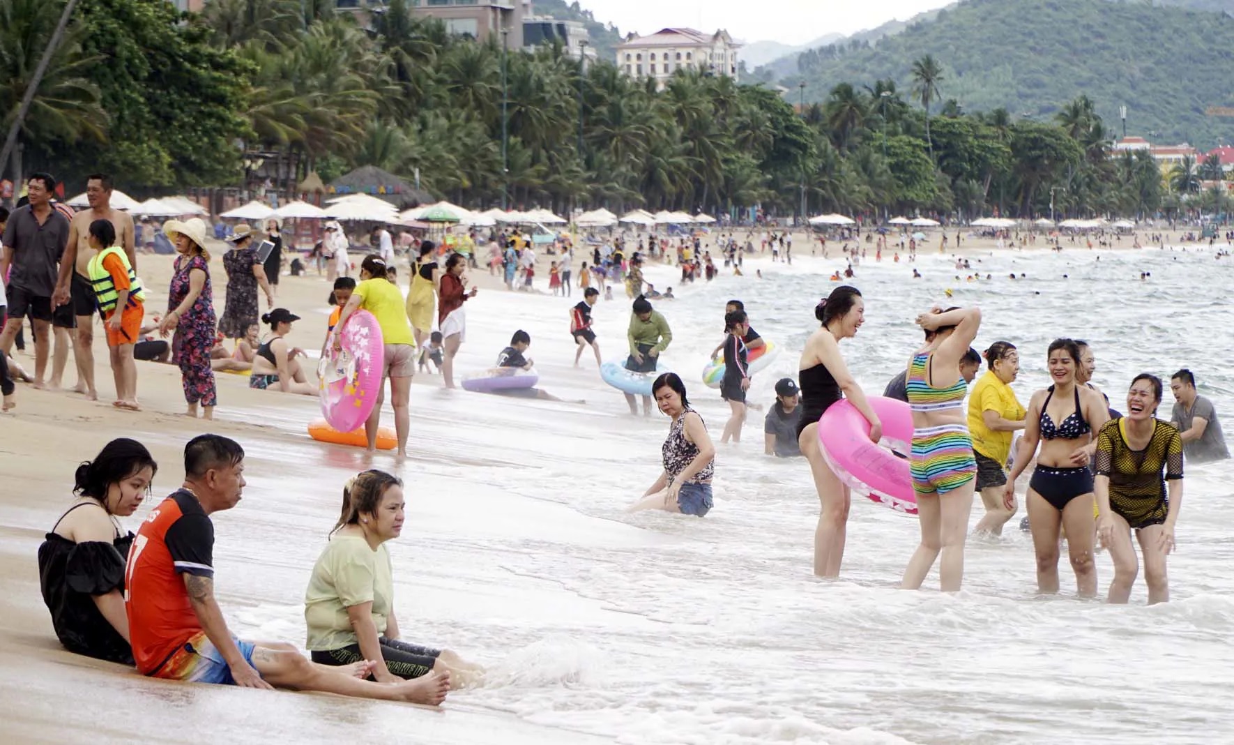 Cảnh giác ''du lịch giá rẻ'' khi mua tour nghỉ hè