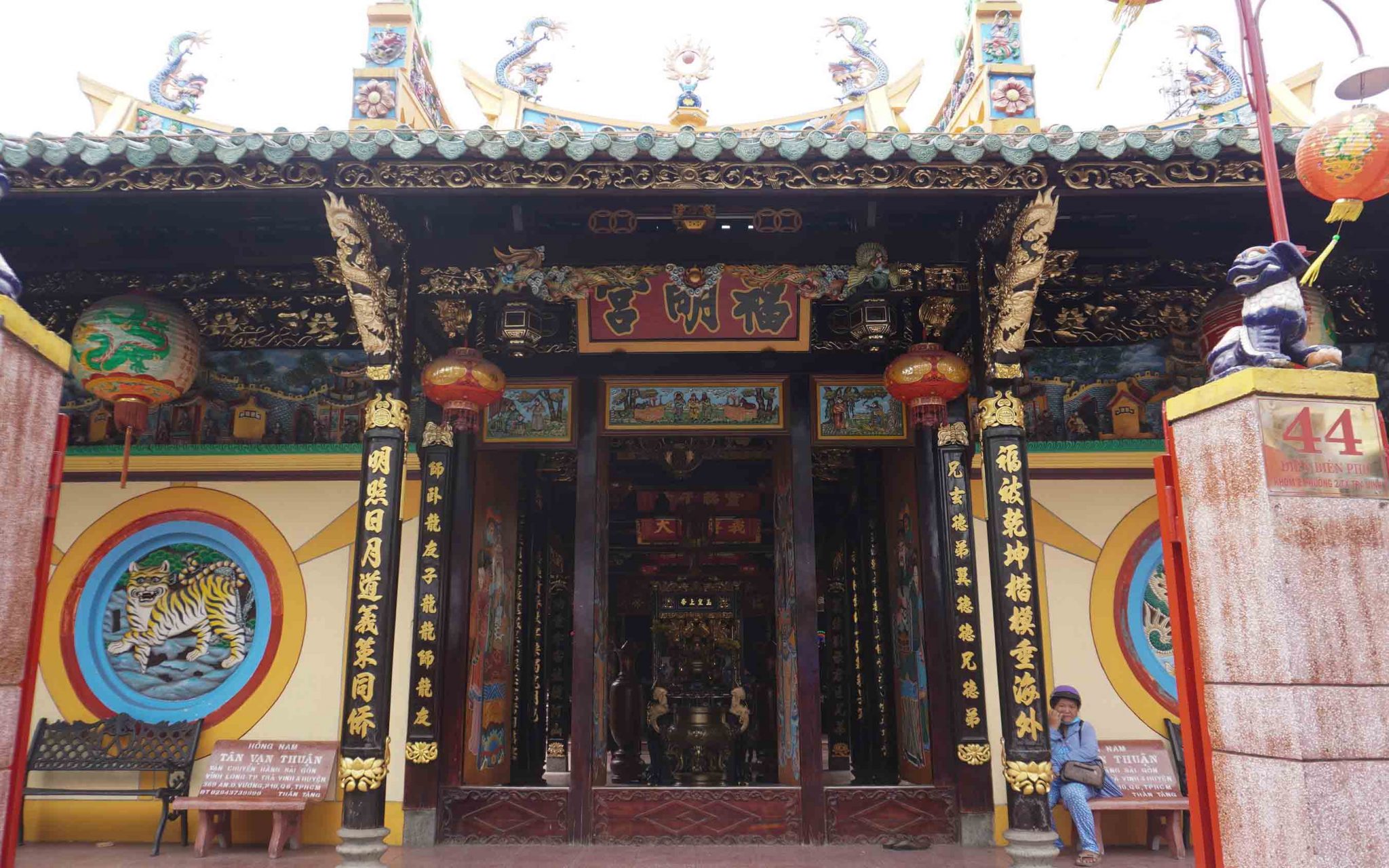 Thăm ''bảo tàng mỹ thuật truyền thống'' của người Hoa tại Trà Vinh