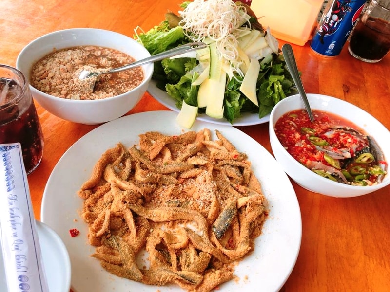 Lạ miệng với gỏi cá xứ Quảng