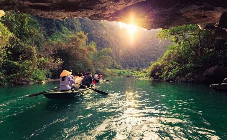 Tỉnh Ninh Bình mới - Từ vùng địa linh đến trung tâm du lịch và ẩm thực tầm quốc tế