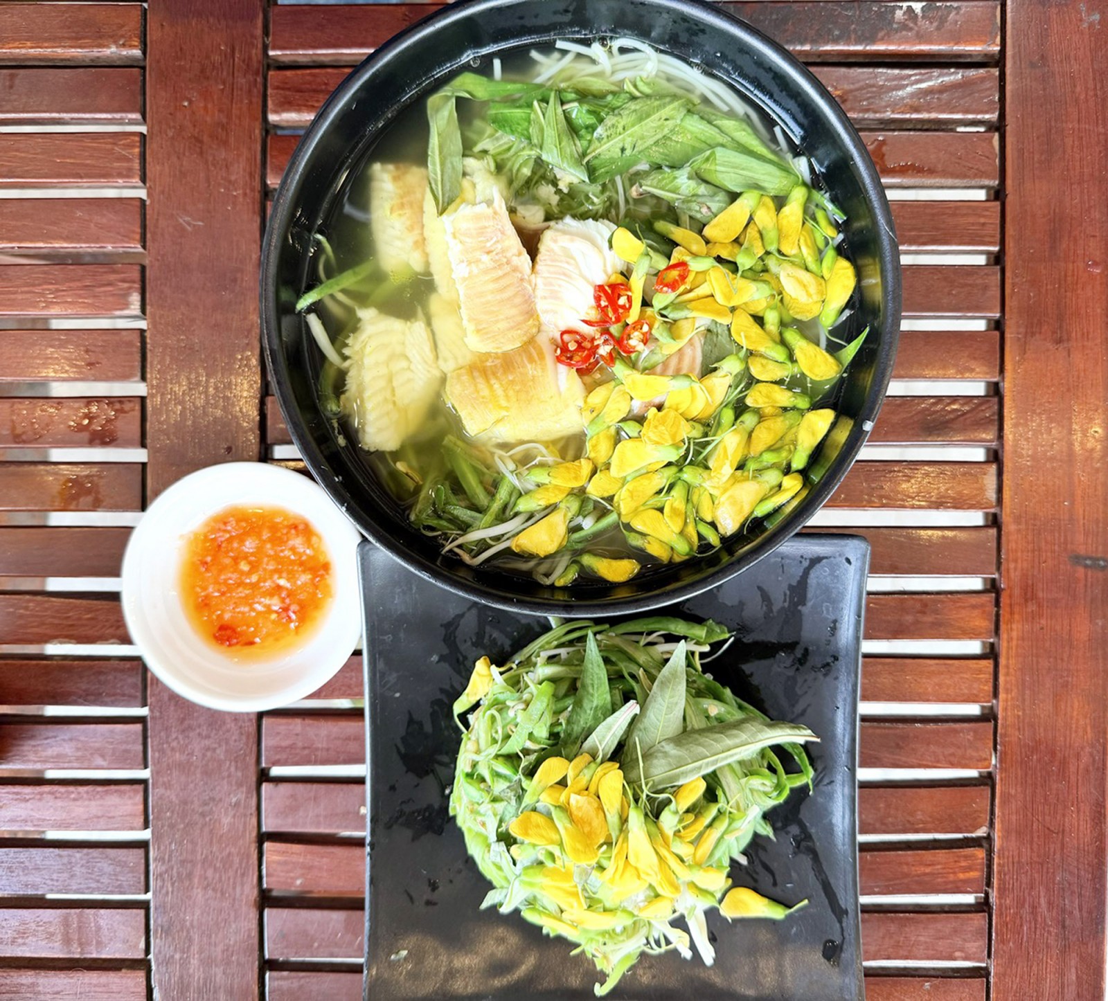 Về Rạch Giá ăn bún cá Châu Đốc - An Giang