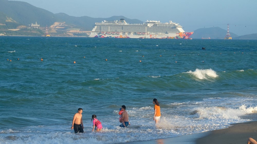 Khánh Hòa thu phí tham quan vịnh Nha Trang