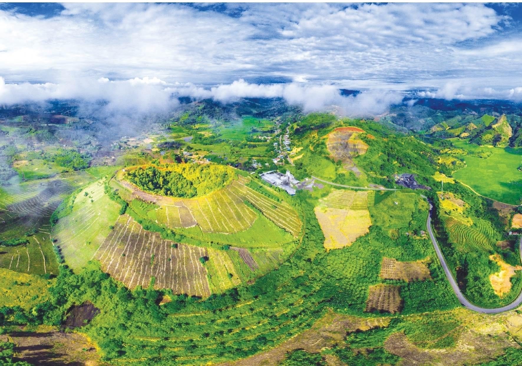 Vẻ đẹp núi lửa Nâm Kar