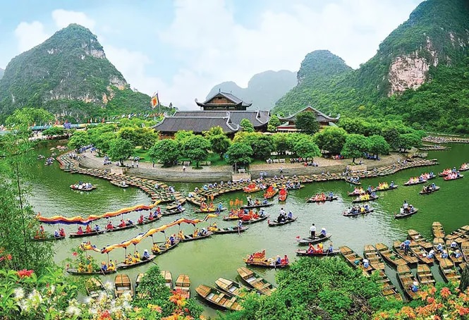 Ninh Bình gắn bảo tồn di sản với phát triển du lịch văn hóa