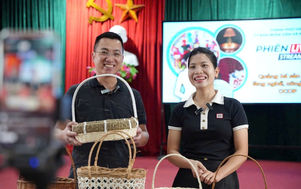 Tinh hoa thủ công làng nghề Việt: Nghề đan cỏ tế làng Lưu Thượng