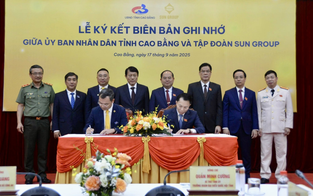 Cao Bằng ký kết hợp tác với Tập đoàn Sun Group phát triển Khu du lịch thác Bản Giốc
