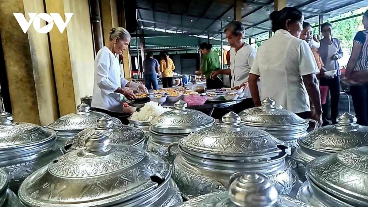 Đồng bào Khmer đón Lễ Sen ĐônTa khi đất nước bước vào Kỷ nguyên vươn mình mạnh mẽ