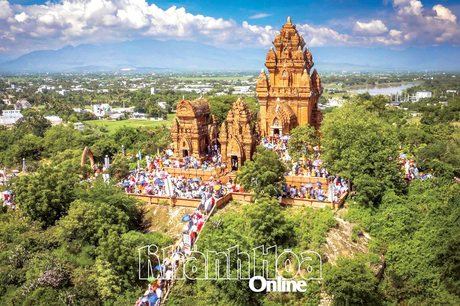 Khánh Hòa: Bảo tồn, phát huy di sản văn hóa gắn với phát triển du lịch đẳng cấp, bền vững