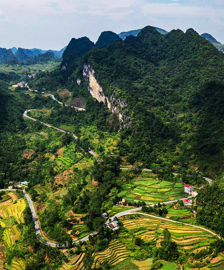 Vẻ đẹp kỳ vĩ của những cung đèo Cao Bằng
