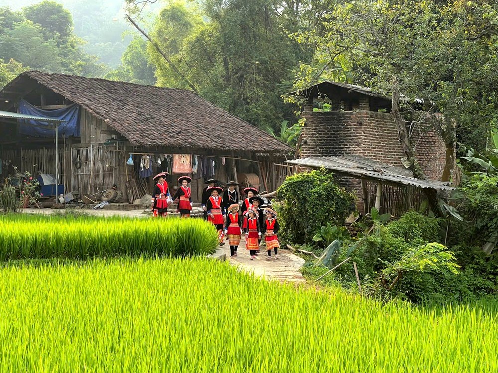 Giữ gìn bản sắc, xây dựng môi trường lành mạnh