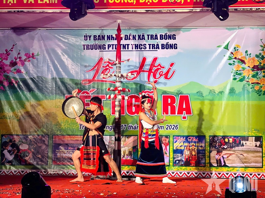 Tết Ngã rạ - Nét văn hóa đặc sắc của người Cor