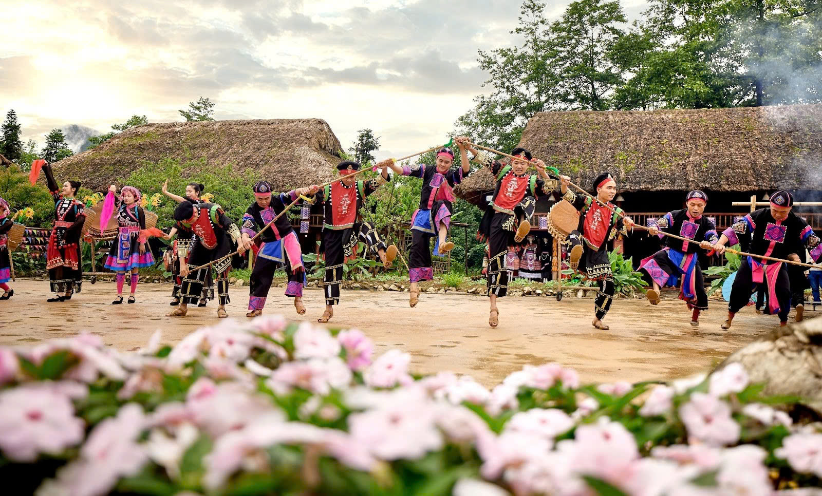 Hé lộ ''bản đồ'' du xuân miền Bắc: Lên rừng - xuống biển, trải nghiệm giao thoa di sản