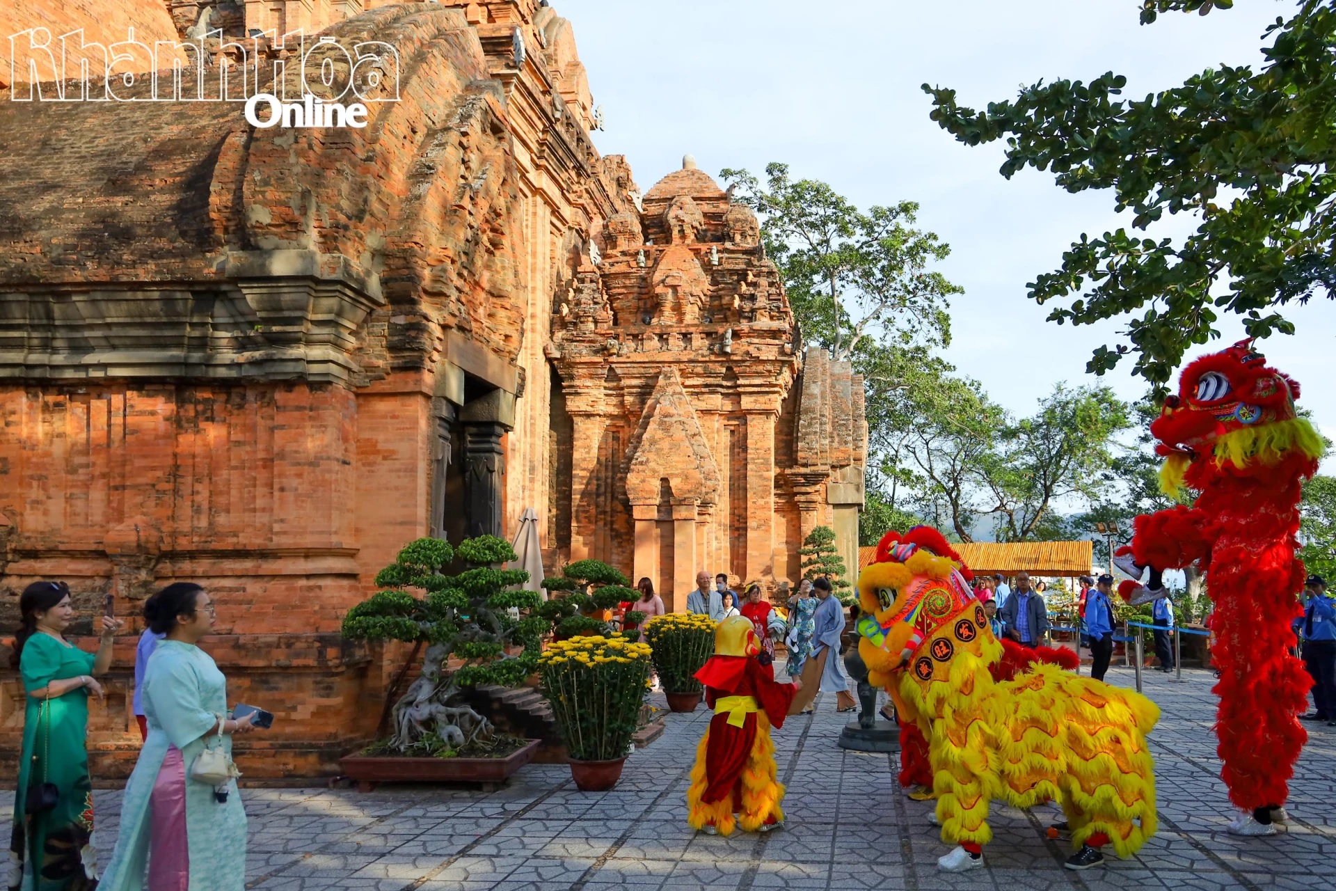 Tăng cường bảo vệ, phát huy giá trị di sản văn hóa trong dịp Tết Bính Ngọ