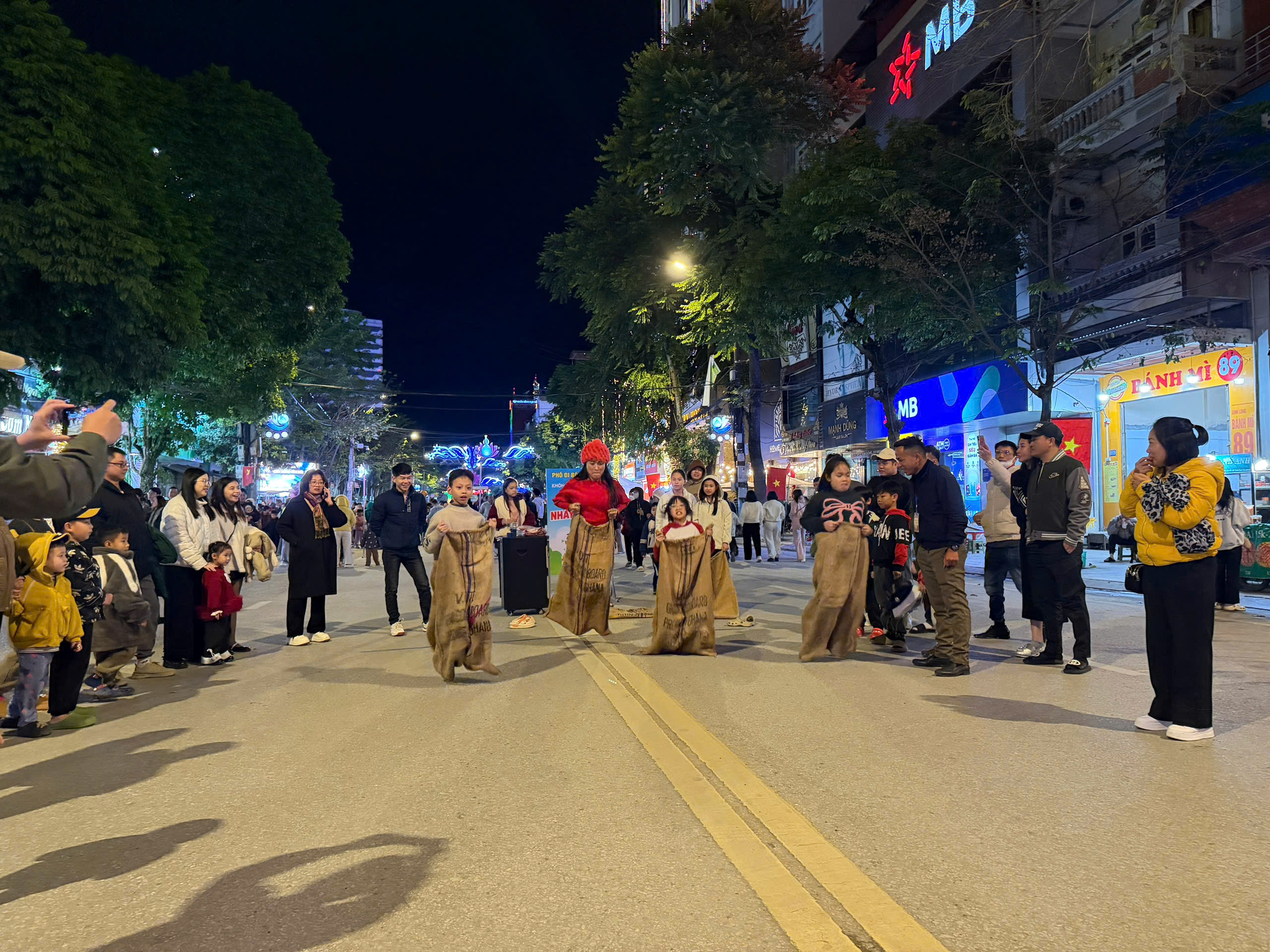 Cao Bằng: Phố đi bộ Kim Đồng - Làm mới không gian bằng những trải nghiệm gắn kết cộng đồng