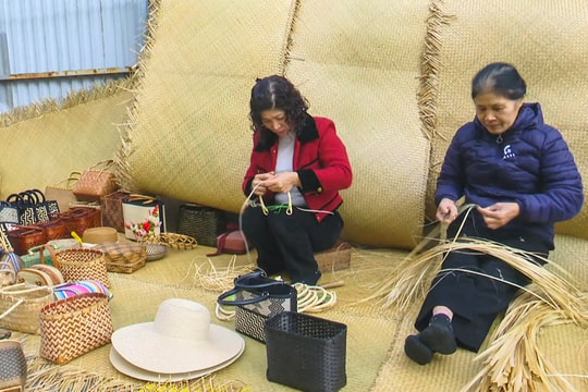 Hà Nội: ''Mở lối'' cho làng nghề mây tre đan Hồng Vân