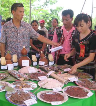 Giới thiệu 90 món ăn của đồng bào A Lưới, Thừa Thiên - Huế