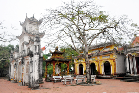 Tham quan cụm di tích đình, chùa, đền Quan Lạn, Quảng Ninh