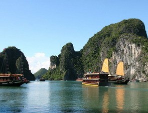 Quảng Ninh: Lập Ban chỉ đạo quản lý hoạt động kinh doanh trên Vịnh Hạ Long 
