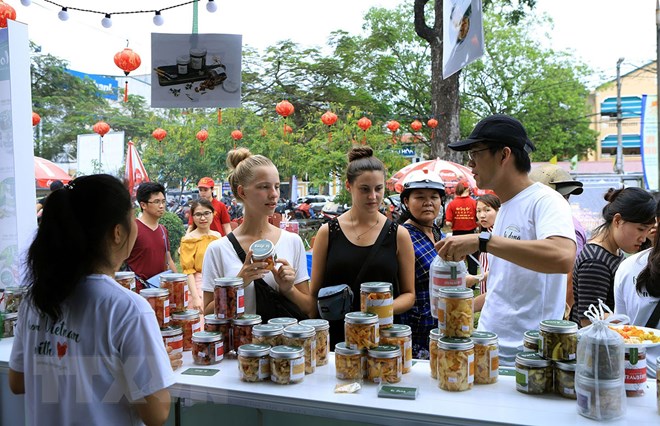 Festival Huế 2018: Mỗi ngày thu hút 50.000 lượt khách tham dự