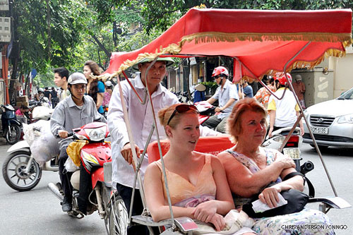 Khách quốc tế đến Việt Nam trong tháng 4 tăng 11,7% so với tháng trước