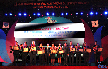 Lễ vinh danh và trao tặng giải thưởng du lịch Việt Nam 2012