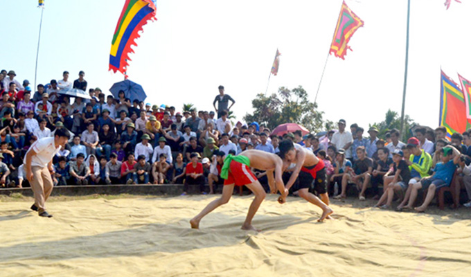 Tuyên Quang: Kịch tính xem đấu vật ở Lễ hội đình Thọ Vực