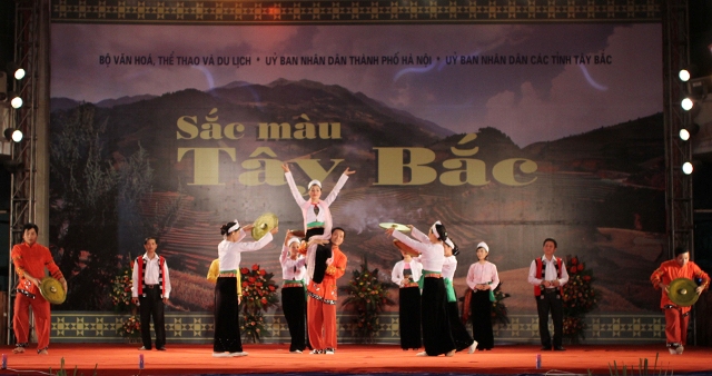 Tích cực chuẩn bị cho Ngày hội VHTTDL các dân tộc vùng Tây Bắc lần thứ XII