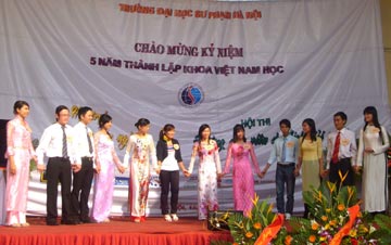 Trường Đại học Sư phạm Hà Nội tổ chức Hội thi “Hướng dẫn viên du lịch giỏi 2010”