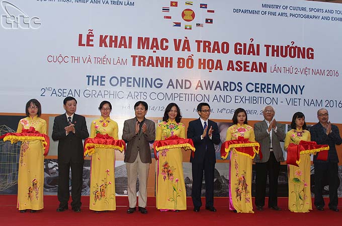 Khai mạc triển lãm tranh đồ họa các nước ASEAN lần thứ 2 – Việt Nam 2016