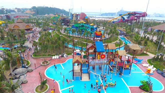 Nhiều trải nghiệm hấp dẫn tại Công viên nước hiện đại nhất Đông Nam Á Typhoon Water Park