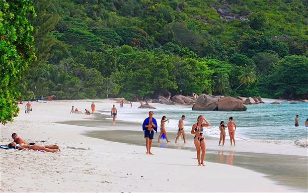 Bãi biển Anse Lazio ở Seychelles: Vẻ đẹp đầy quyến rũ