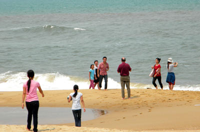 Hàm Rồng-một bãi biển đẹp ở Huế