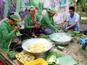 Khai mạc Ngày hội bánh dân gian Nam bộ mừng xuân Qúy Tỵ