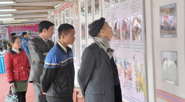 Lào Cai: Hơn 50.000 lượt người tham quan tại các cuộc trưng bày, triển lãm năm 2013