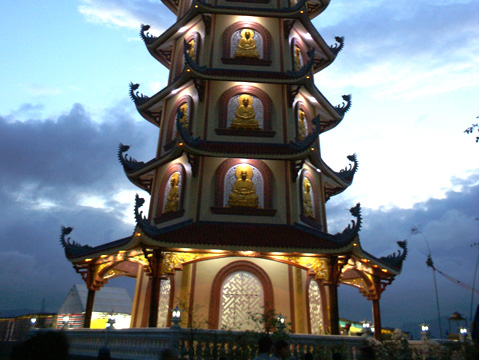 Khánh thành Bảo Tháp Vạn Phật tại Đà Nẵng