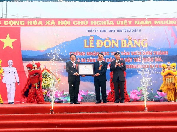 Khai hội Tản Viên Sơn Thánh diễn ra trong 3 ngày tại Ba Vì