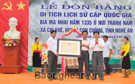Nghệ An: Con Cuông đón Bằng công nhận Di tích lịch sử cấp quốc gia Bia Ma Nhai