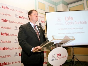 Australia hợp tác đào tạo nhân lực du lịch cho miền Trung