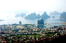 Huyện đảo Vân Đồn (Quảng Ninh) đang trở thành một điểm đến hấp dẫn du khách